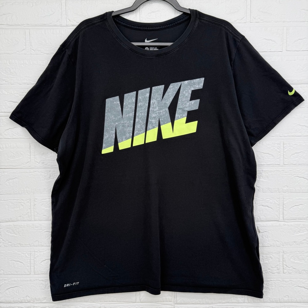 Nike T-Shirt Mens XXL Black Graphic Logo Dri-FIT Athletic Cut Short Sleeve Tee